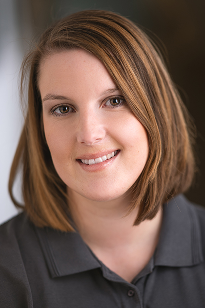 Amira Ebert, Zahnmedizinische Fachangestellte und Prophylaxeassistentin