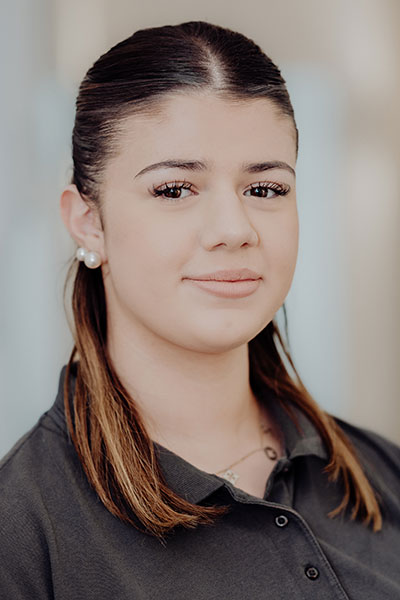 Beliz Kilinc, Auszubildende