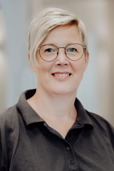 Karina Brock, Zahnmedizinische Fachangestellte und Prophylaxeassistentin